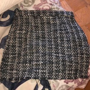 Black/gray/white plaid pencil skirt